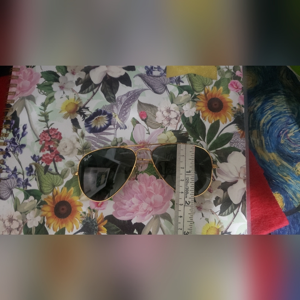 Ray-Ban Gold and Black Aviator Sunglasses - Picture 14 of 15